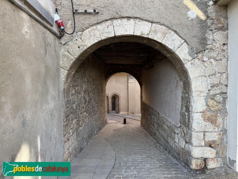 El Papiol - Pas cobert (Foto: Albert Esteves, 2023) El Papiol - Pas cobert