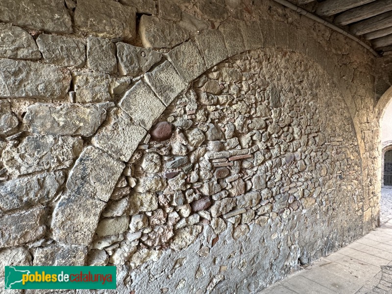 El Papiol - Pas cobert (Foto: Albert Esteves, 2023) El Papiol - Pas cobert