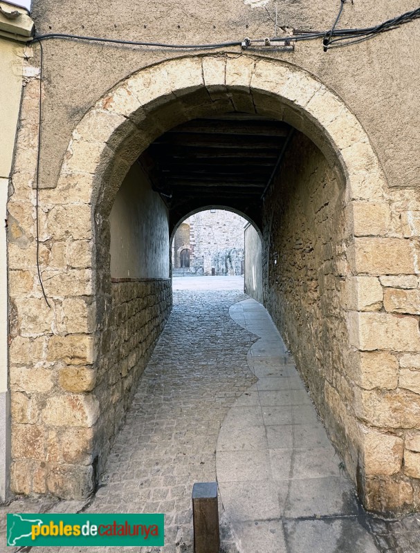 El Papiol - Pas cobert (Foto: Albert Esteves, 2023) El Papiol - Pas cobert