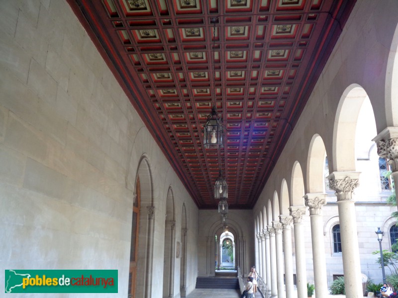 Barcelona - Universitat de Barcelona. Claustre (Foto: Sergi Suárez, 2022) Barcelona - Universitat de Barcelona. Claustre