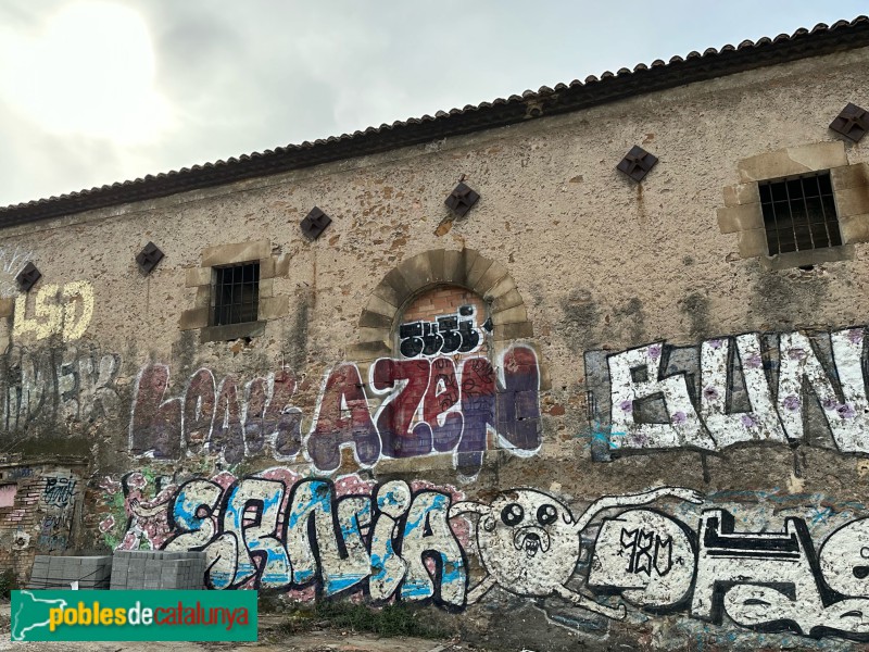 El Papiol - Sala Gran. Façana posterior (Foto: Albert Esteves, 2023) El Papiol - Sala Gran. Façana posterior