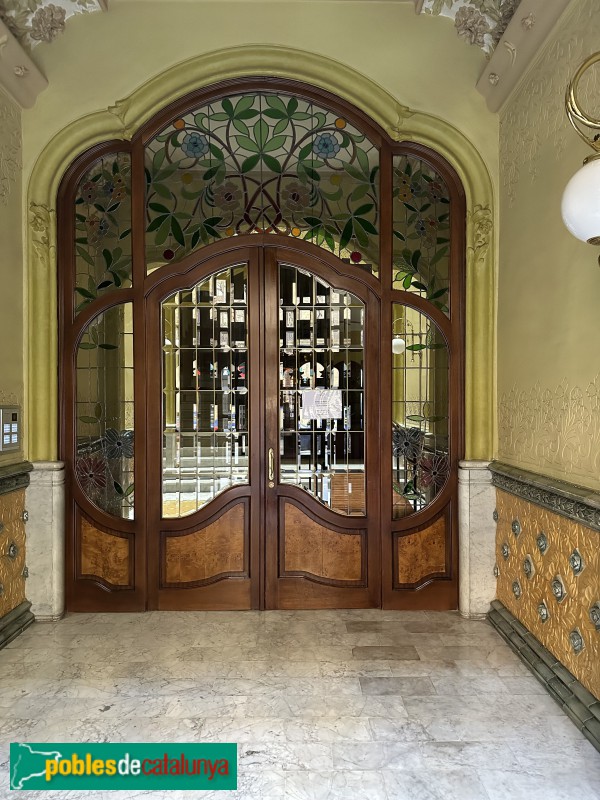 Barcelona - València, 213 (Foto: Albert Esteves, 2023) Barcelona - València, 213