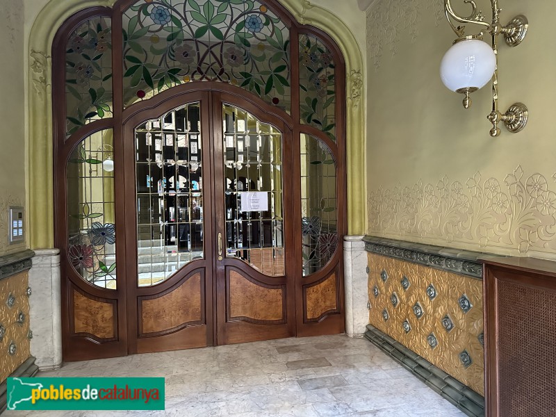 Barcelona - València, 213 (Foto: Albert Esteves, 2023) Barcelona - València, 213