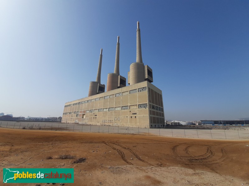 Sant Adrià de Besòs - Les Tres Xemeneies (Foto: Sergi Suárez, 2023) Sant Adrià de Besòs - Les Tres Xemeneies