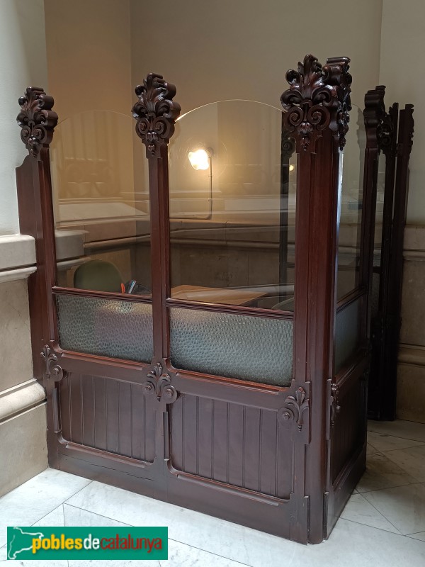 Barcelona - Bailèn, 15 / Ausiàs Marc, 48 (Foto: Anna Corcoll, 2022) Barcelona - Bailèn, 15 / Ausiàs Marc, 48