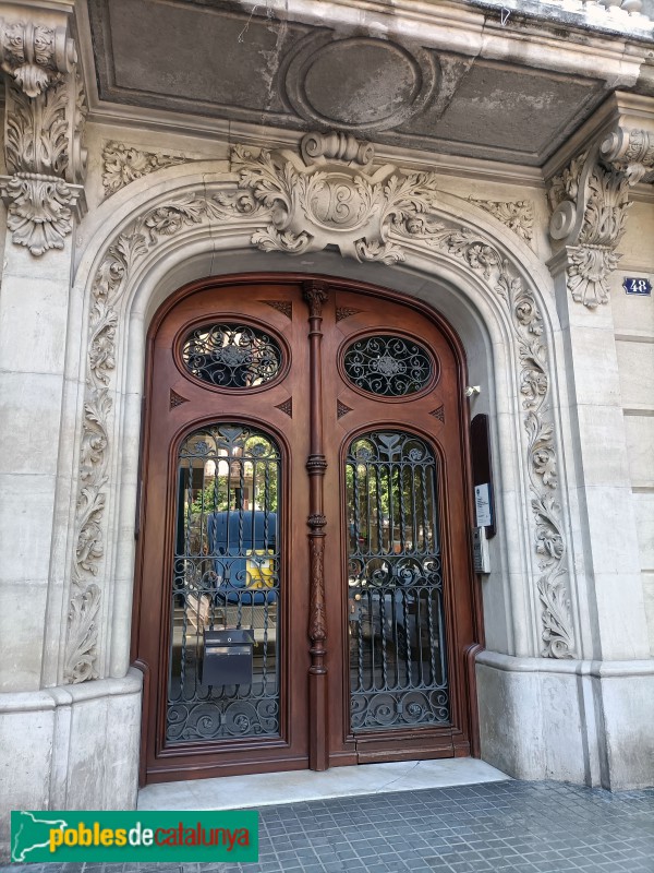 Barcelona - Bailèn, 15 / Ausiàs Marc, 48 (Foto: Anna Corcoll, 2022) Barcelona - Bailèn, 15 / Ausiàs Marc, 48