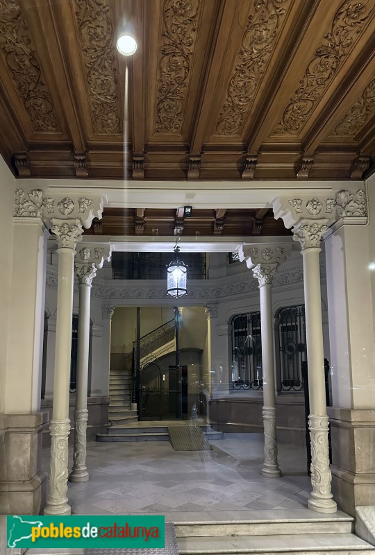 Barcelona - Bailèn, 15 / Ausiàs Marc, 48 (Foto: Albert Esteves, 2023) Barcelona - Bailèn, 15 / Ausiàs Marc, 48