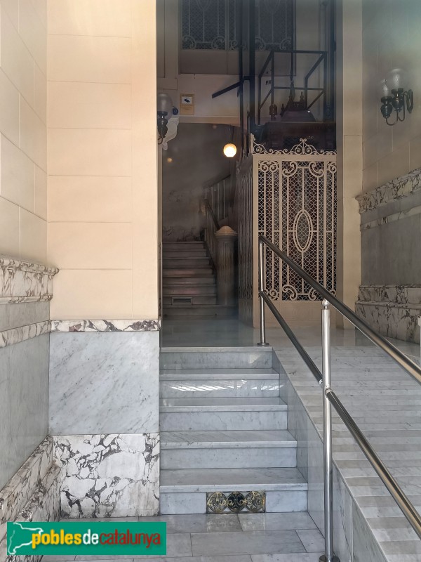 Barcelona - València, 199-201 / Enric Granados, 39-41 (Foto: Anna Corcoll, 2022) Barcelona - València, 199-201 / Enric Granados, 39-41