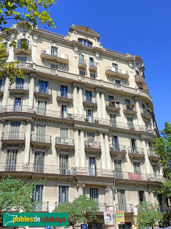 Barcelona - València, 199-201 / Enric Granados, 39-41 (Foto: Anna Corcoll, 2022) Barcelona - València, 199-201 / Enric Granados, 39-41