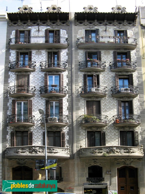 Barcelona - Balmes, 158-160 (Foto: Albert Esteves, 2008) Barcelona - Balmes, 158-160