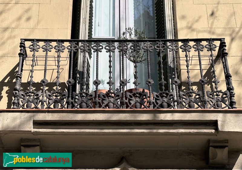 Barcelona - Còrsega, 221 / Muntaner, 171 (Foto: Albert Esteves, 2023) Barcelona - Còrsega, 221 / Muntaner, 171