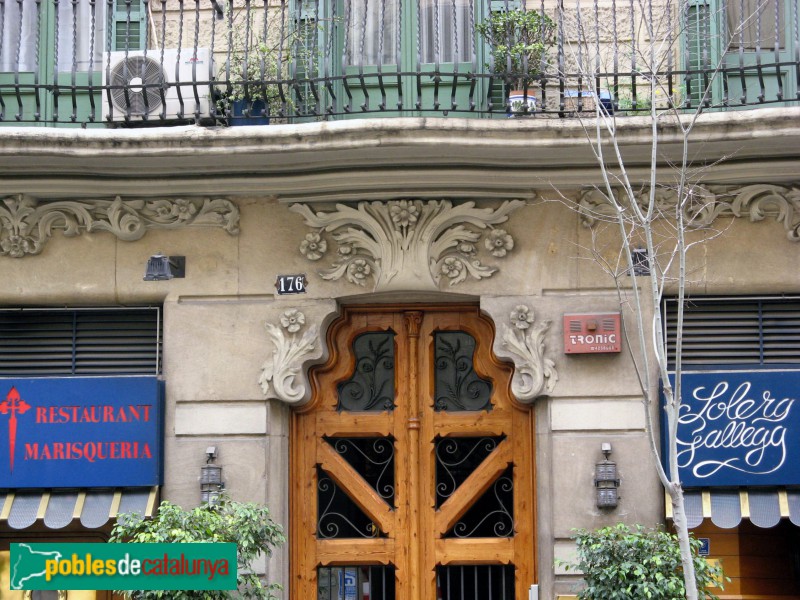 Barcelona - París, 176 (Foto: Albert Esteves, 2008) Barcelona - París, 176