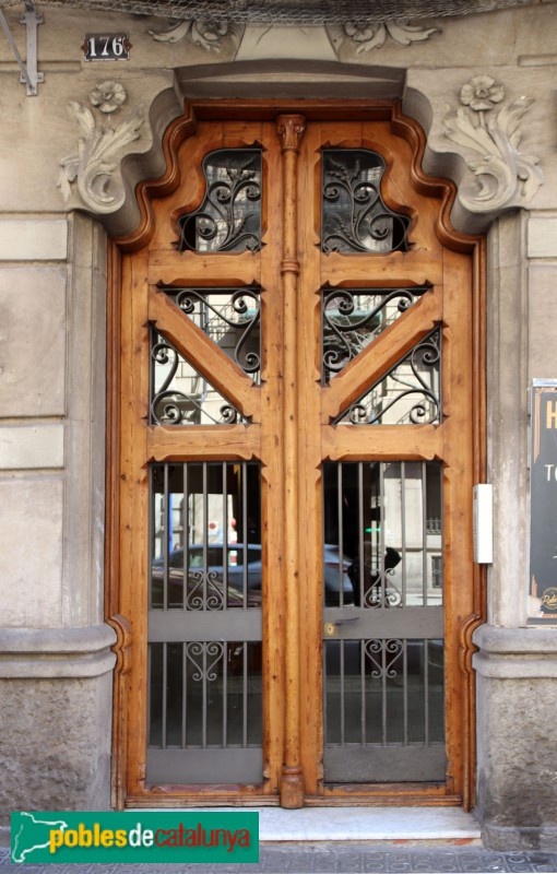 Barcelona - París, 176 (Foto: Albert Esteves, 2023) Barcelona - París, 176