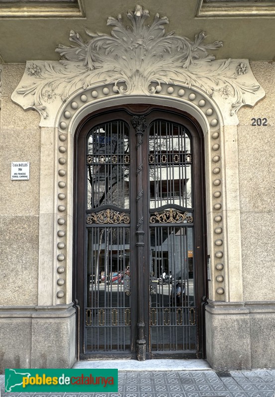 Barcelona - París, 202 (Foto: Albert Esteves, 2023) Barcelona - París, 202