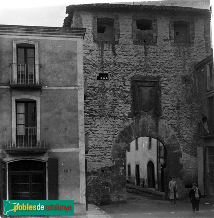 Centelles - Portal Nou (Foto: Josep Salvany -Fons Salvany. Biblioteca de Catalunya-, 1913) Centelles - Portal Nou