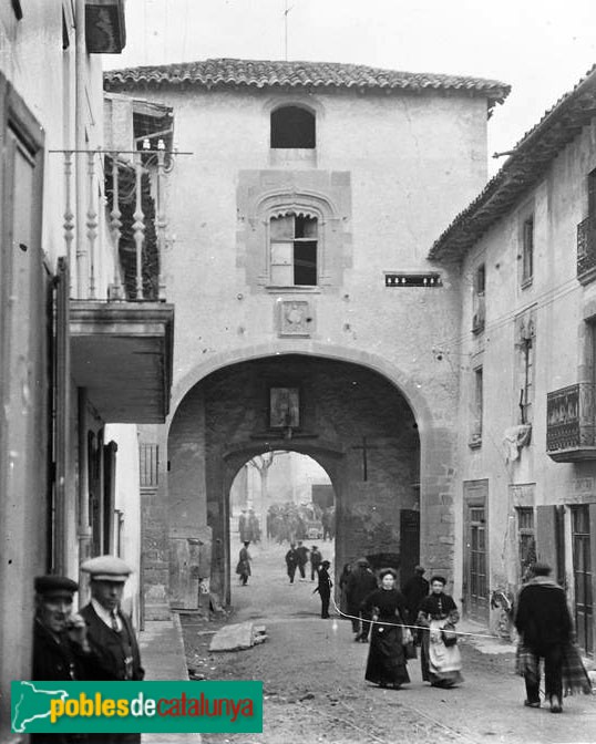 Centelles - Portal Nou (Foto: Josep Salvany -Fons Salvany. Biblioteca de Catalunya-, 1913) Centelles - Portal Nou