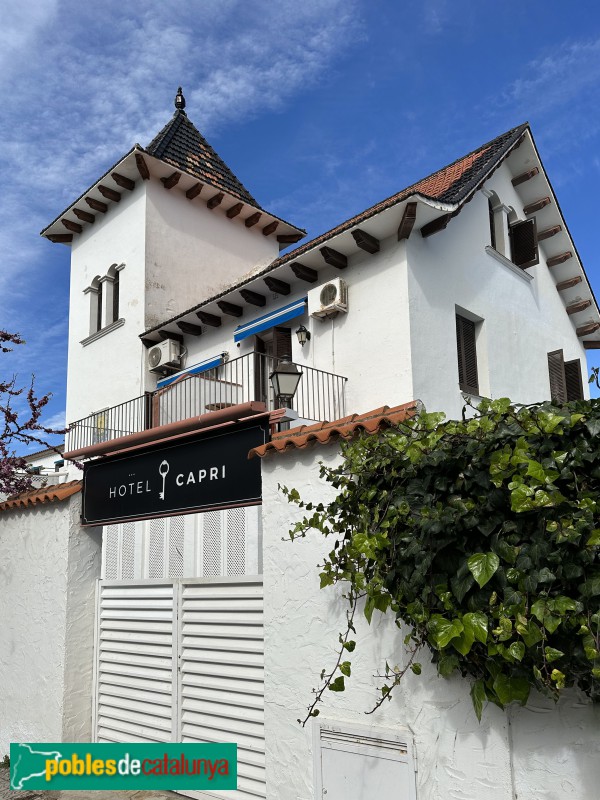 Sitges - Av. Vinyet, 4 (Hotel Capri) (Foto: Albert Esteves, 2023) Sitges - Av. Vinyet, 4 (Hotel Capri)