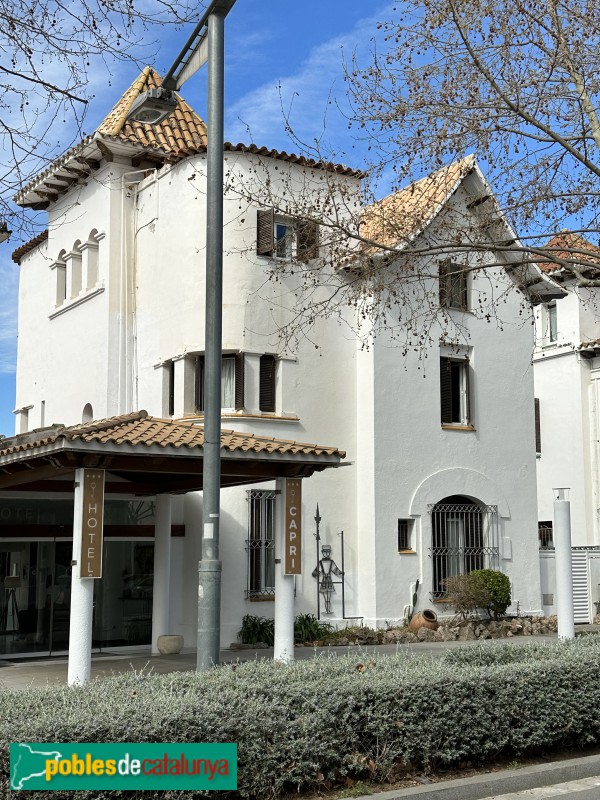 Sitges - Av. Sofia, 15 (Hotel Capri) (Foto: Albert Esteves, 2023) Sitges - Av. Sofia, 15 (Hotel Capri)