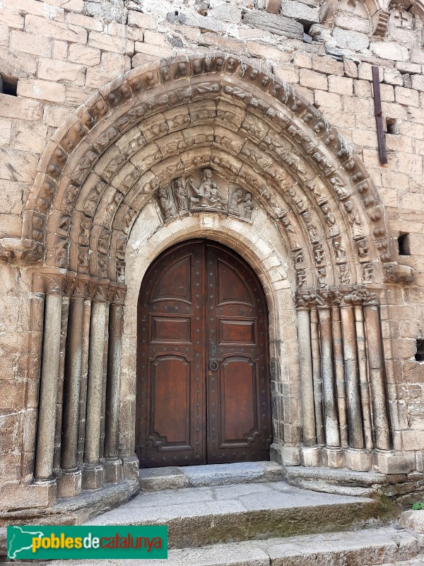 Betren - Església de Sant Esteve, portada (Foto: Vicent Miralles, 2022) Betren - Església de Sant Esteve, portada