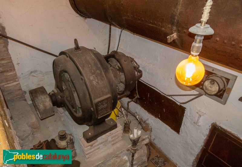 Mont-ral - Molí del Fort. Dinamos de la central elèctrica (Foto: Francesc Vidal-Barraquer, 2023) Mont-ral - Molí del Fort. Dinamos de la central elèctrica