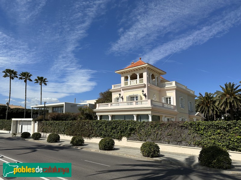 Sitges - Passeig Marítim (Foto: Albert Esteves, 2023) Sitges - Passeig Marítim