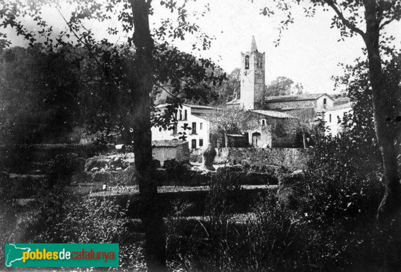 Campins - Església de Sant Joan (Foto: Antoni Gallardo -Arxiu Fotogràfic Centre Excursionista de Catalunya-, inicis segle XX) Campins - Església de Sant Joan