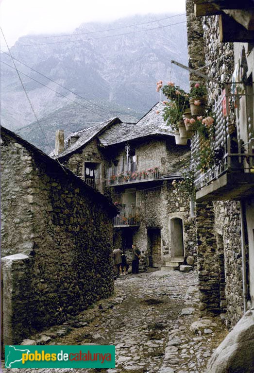 Nucli urbà de Boí (Foto: <i>Camil José Guiu -Arxiu Fotogràfic Centre Excursionista de Catalunya-</i>, 1971) Nucli urbà de Boí