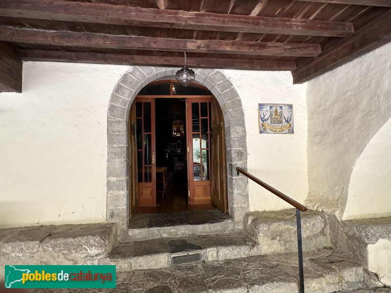 Boí - Santuari de la Mare de Déu de Caldes de Boí (Foto: Albert Esteves, 2023) Boí - Santuari de la Mare de Déu de Caldes de Boí