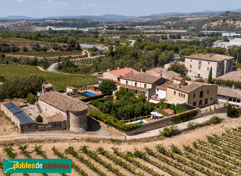 Subirats - Sant Joan Sesrovires i Palau Gralla (Torre-ramona) (Foto: Francesc Vidal-Barraquer, 2023) Subirats - Sant Joan Sesrovires i Palau Gralla (Torre-ramona)