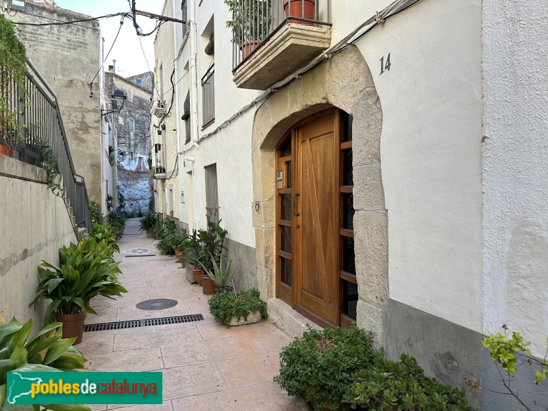 Amposta - Carrer del Fossat (Foto: Albert Esteves, 2023) Amposta - Carrer del Fossat