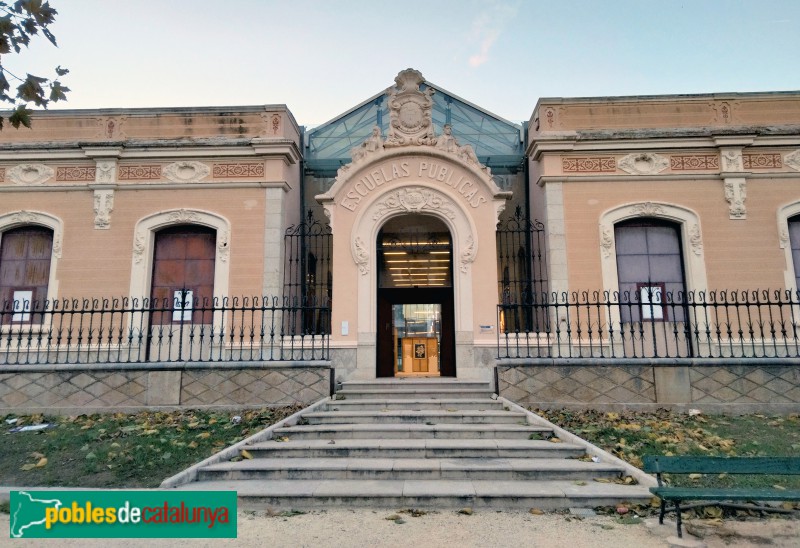 Amposta - Escoles Miquel Granell (Foto: <i>Enric</i>, 2022) Amposta - Escoles Miquel Granell