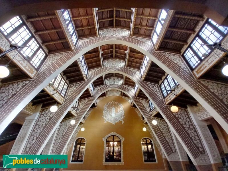 Barcelona - Escola Industrial. Escola del Treball. Vestíbul (Foto: Sergi Suárez, 2023) Barcelona - Escola Industrial. Escola del Treball. Vestíbul