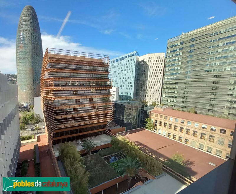 Barcelona - Edifici CMT 22@ (Foto: Sergi Suárez, 2023) Barcelona - Edifici CMT 22@