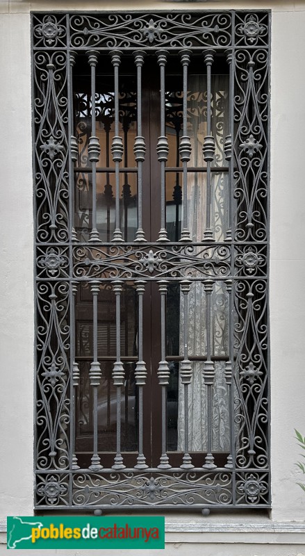 Llinars del Vallès - Carrer Major, 34. Reixa (Foto: Albert Esteves, 2023) Llinars del Vallès - Carrer Major, 34. Reixa
