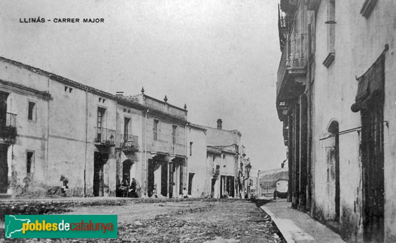 Llinars del Vallès - Carrer Major. Postal antiga (Foto: Albert Esteves, 2023) Llinars del Vallès - Carrer Major. Postal antiga
