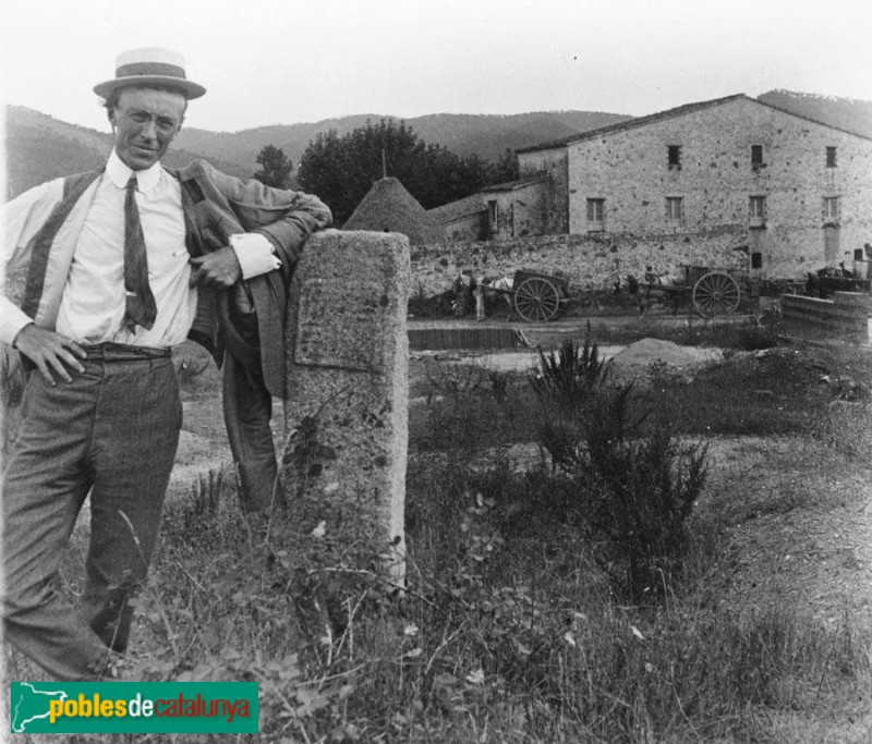 Llinars del Vallès - Can Llobera (Foto: <i>Antoni Gallardo -Arxiu Fotogràfic Centre Excursionista de Catalunya</i>, 1918) Llinars del Vallès - Can Llobera