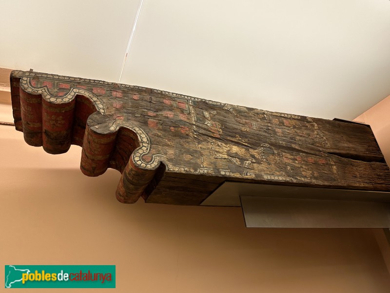 Museu del Monestir de Sant Cugat. Enteixinat de l'Arxiu del Monestir (Foto: Albert Esteves, 2023) Museu del Monestir de Sant Cugat. Enteixinat de l'Arxiu del Monestir