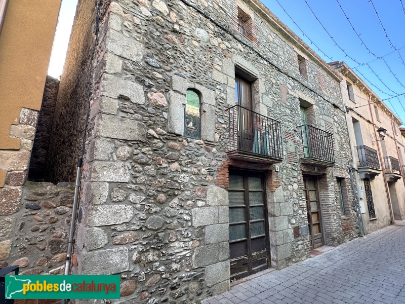 Sant Antoni de Vilamajor - Carrer Vell. Can Colom (Foto: Albert Esteves, 2023) Sant Antoni de Vilamajor - Carrer Vell. Can Colom