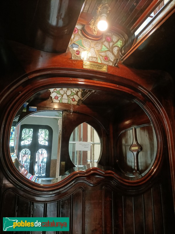 Barcelona - Ausiàs Marc, 42-46 (Foto: Anna Corcoll, 2022) Barcelona - Ausiàs Marc, 42-46