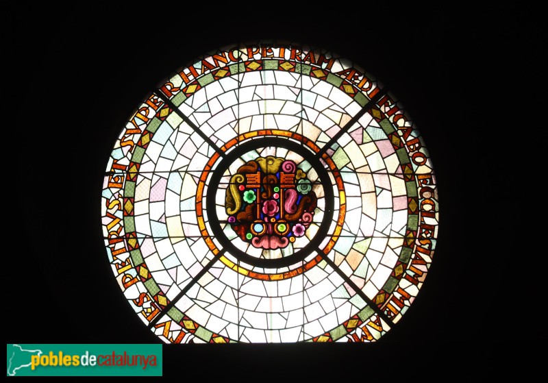 Sant Pere de Vilamajor - Església de Sant Pere. Rosassa (Foto: Albert Esteves, 2023) Sant Pere de Vilamajor - Església de Sant Pere. Rosassa