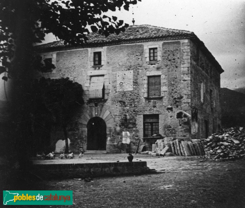 Sant Pere de Vilamajor - Can Llinars (Foto: <i>Antoni Gallardo -Arxiu Fotogràfic Centre Excursionista de Catalunya-</i>, 1924) Sant Pere de Vilamajor - Can Llinars