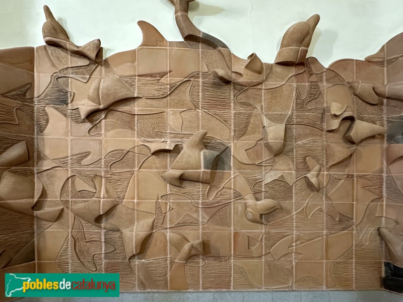 Església de Sant Pere de Vilamajor - Mural de ceràmica del presbiteri (Albert Cubells) (Foto: Albert Esteves, 2023) Església de Sant Pere de Vilamajor - Mural de ceràmica del presbiteri (Albert Cubells)