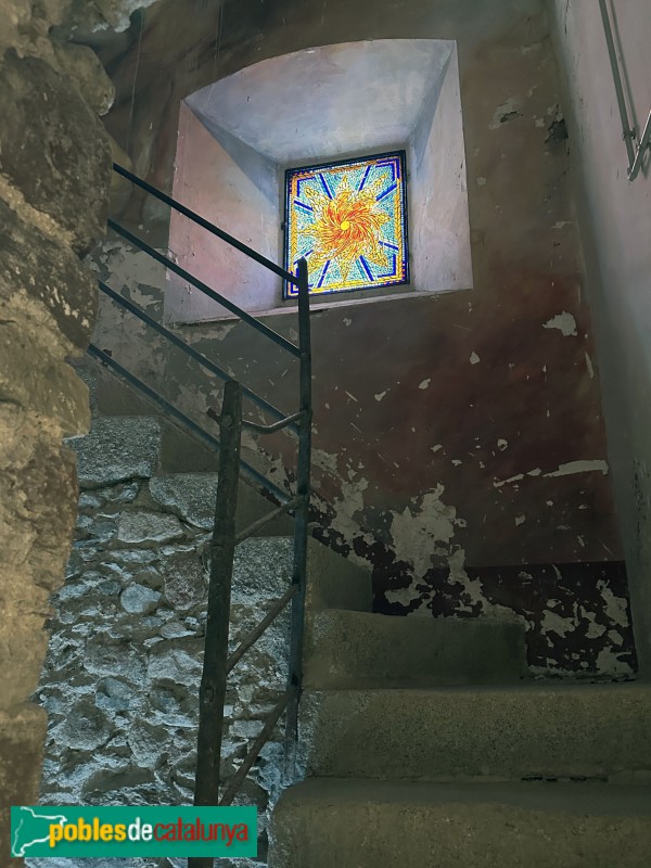 Església de Sant Pere de Vilamajor - Vitrall (Rossana Tlanesi) (Foto: Albert Esteves, 2023) Església de Sant Pere de Vilamajor - Vitrall (Rossana Tlanesi)