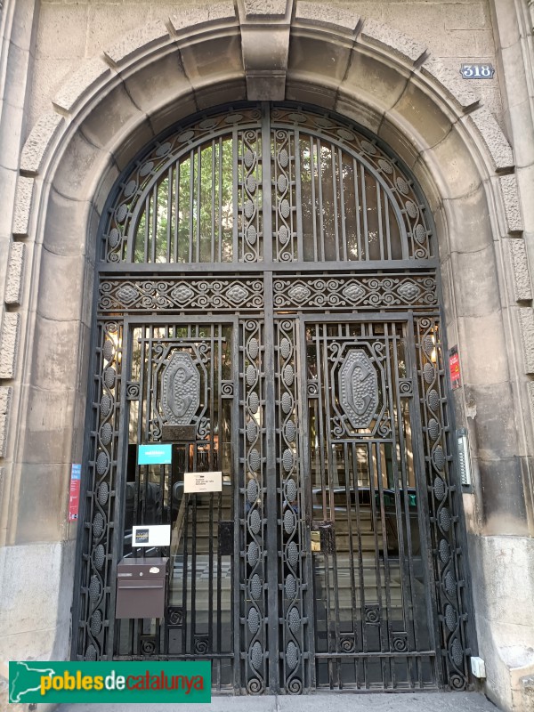 Barcelona - Provença, 318 (Foto: Ana Corcoll, 2022) Barcelona - Provença, 318