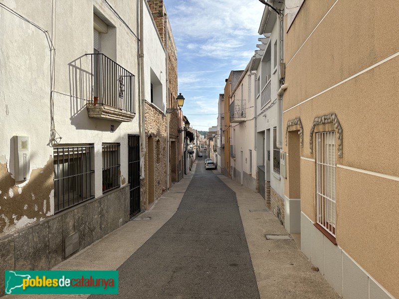 Un carrer de Masdenverge (Foto: Albert Esteves, 2023) Un carrer de Masdenverge