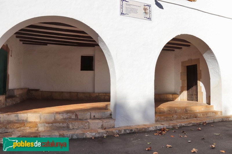 Alcanar - Ermita de la Mare de Déu del Remei (Foto: Albert Esteves, 2023) Alcanar - Ermita de la Mare de Déu del Remei