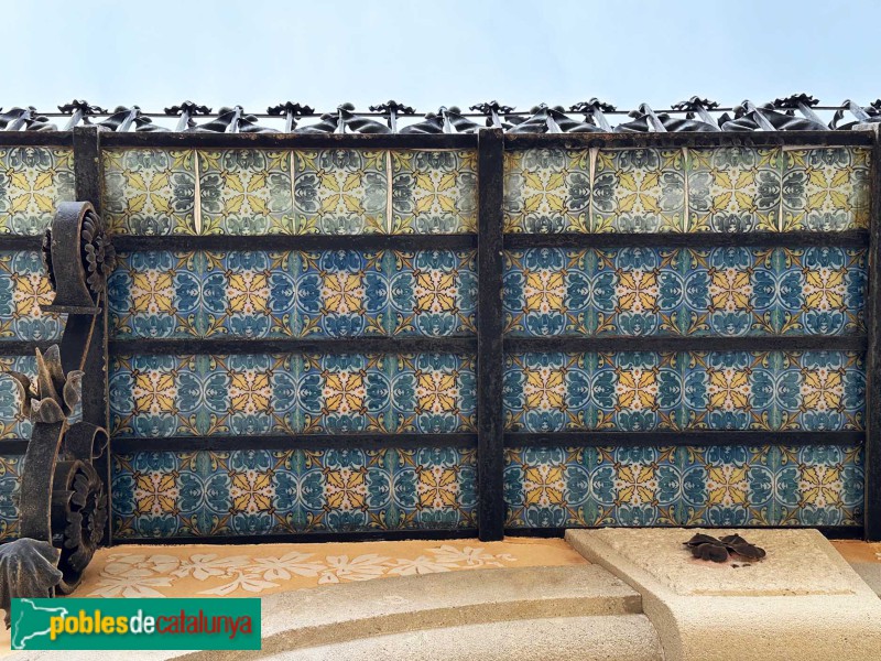 Barcelona - Vil·la Florida. Detall balcó (Foto: Albert Esteves, 2024) Barcelona - Vil·la Florida. Detall balcó