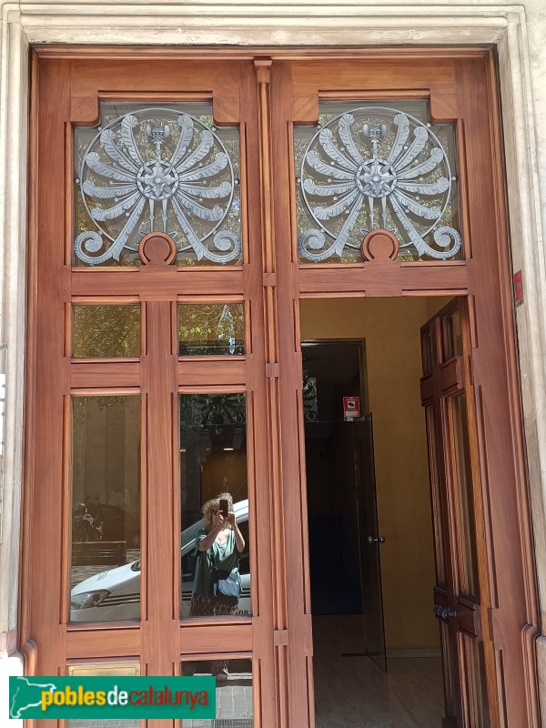 Barcelona - Rambla Catalunya, 106 (Foto: Anna Corcoll, 2023) Barcelona - Rambla Catalunya, 106