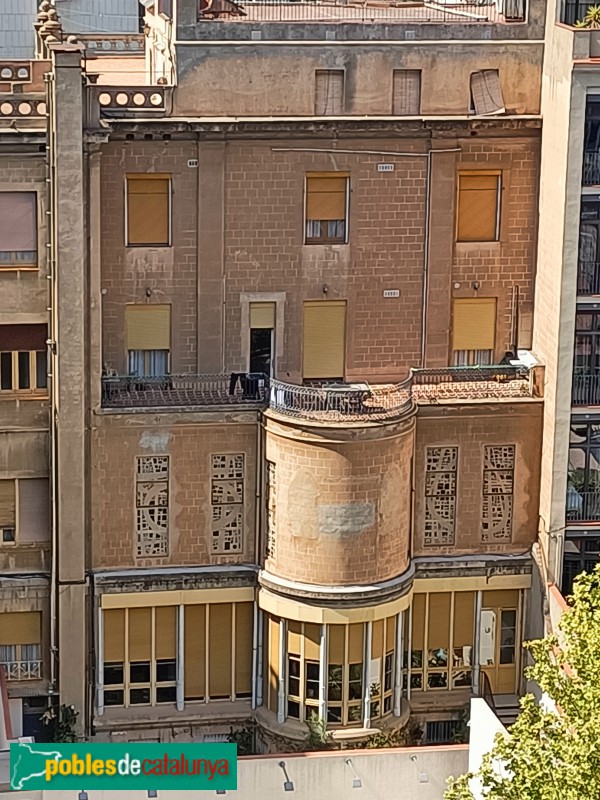 Barcelona - Rosselló, 240. Façana posterior (Foto: Anna Corcoll, 2023) Barcelona - Rosselló, 240. Façana posterior