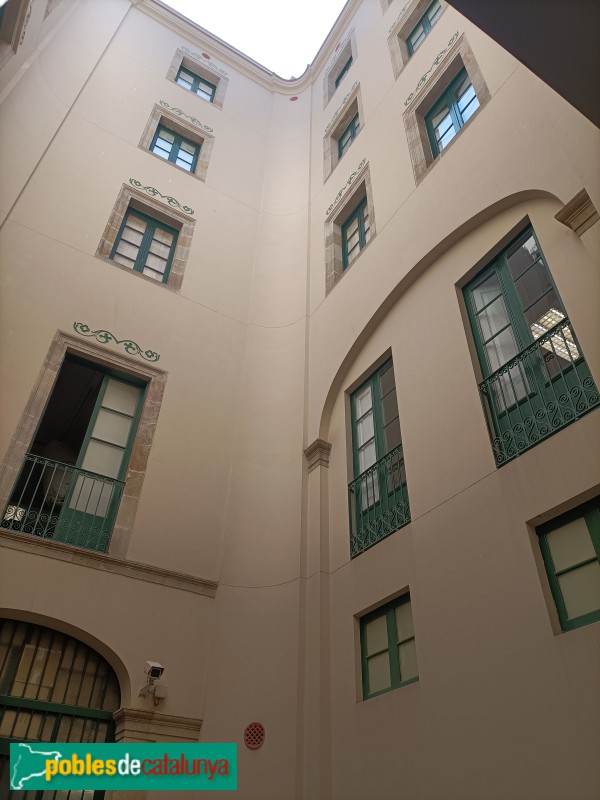 Barcelona - Pi, 12 (Foto: Anna Corcoll, 2022) Barcelona - Pi, 12